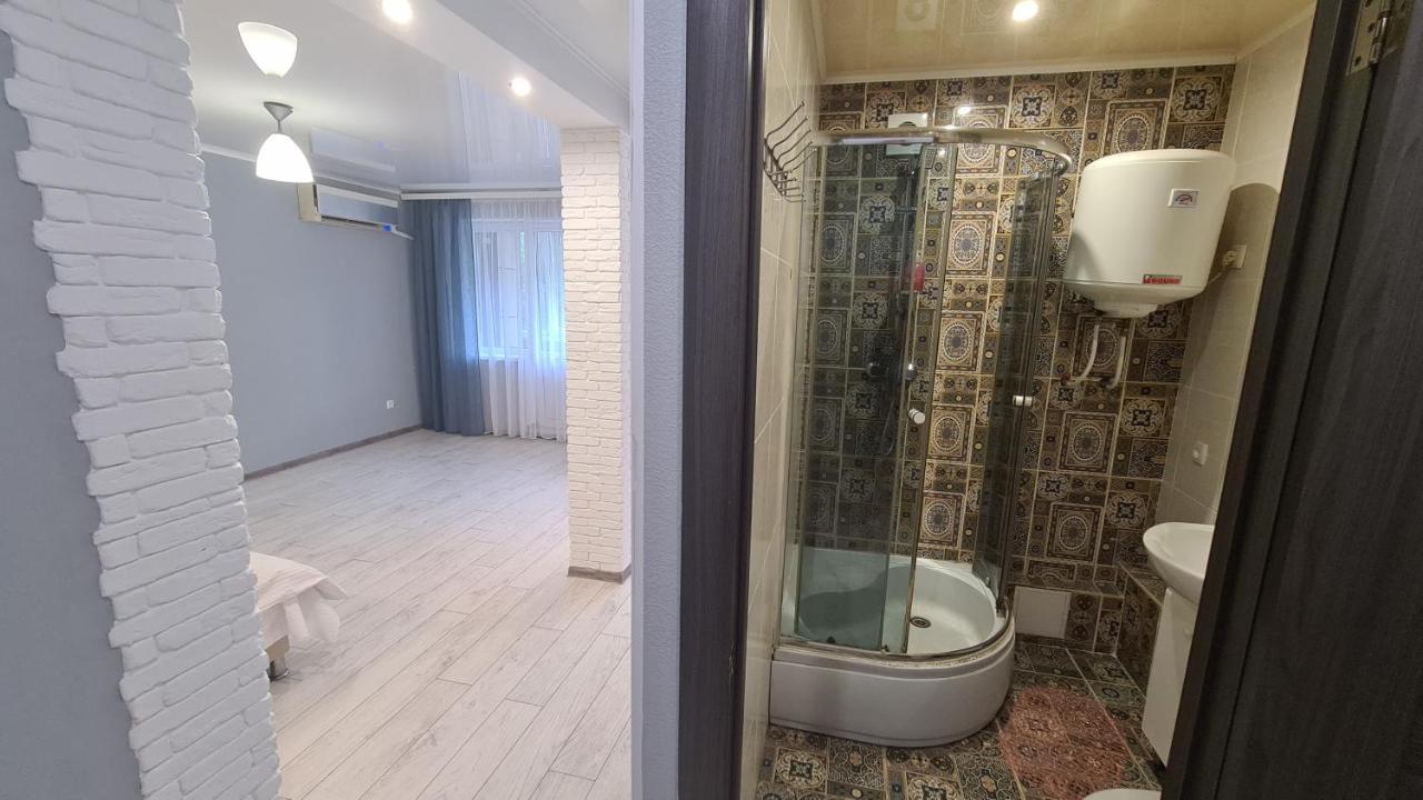 Apartaments On Vulytsia Heroiv Ato 32 Kryvyi Rih Exterior photo